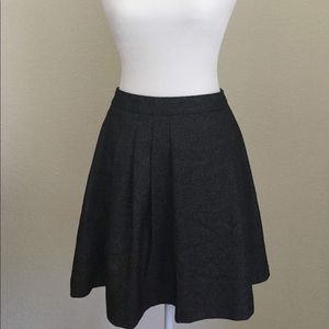 Banana Republic Pleated Skirt Size 8